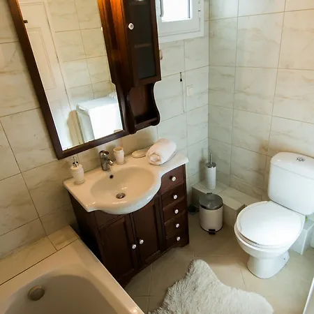 Attic Flat At San Giacomo Square-corfu Town *