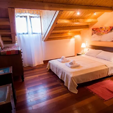 아파트 Attic Flat At San Giacomo Square-corfu Town Corfu (city)