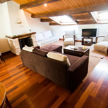 Attic Flat At San Giacomo Square-corfu Town