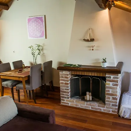 Attic Flat At San Giacomo Square-corfu Town